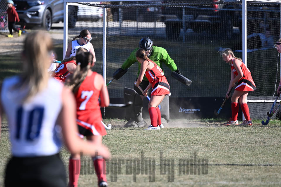 20240910-Stearn-JH_FieldHockey-03506.jpg