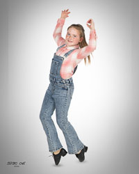 20260517-StudioOne-Madilynn-Rose-_Baxter-Magnet-05.jpg