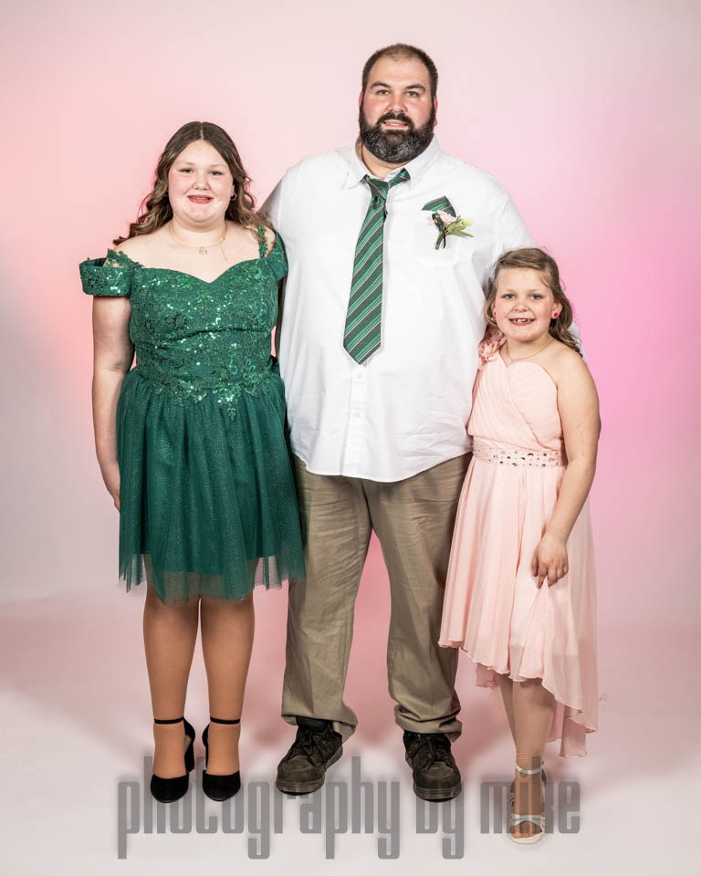 20250411-183639-FatherDaughter-G000034-088-8x10.jpg