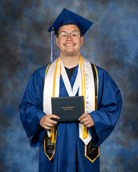 20260603-CapNGown-Hallett_Andrew-Magnet.jpg