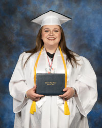20260603-CapNGown-Morrow_Vanessa-Magnet.jpg