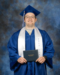 20260603-CapNGown-Scrooc_Sean-Magnet.jpg
