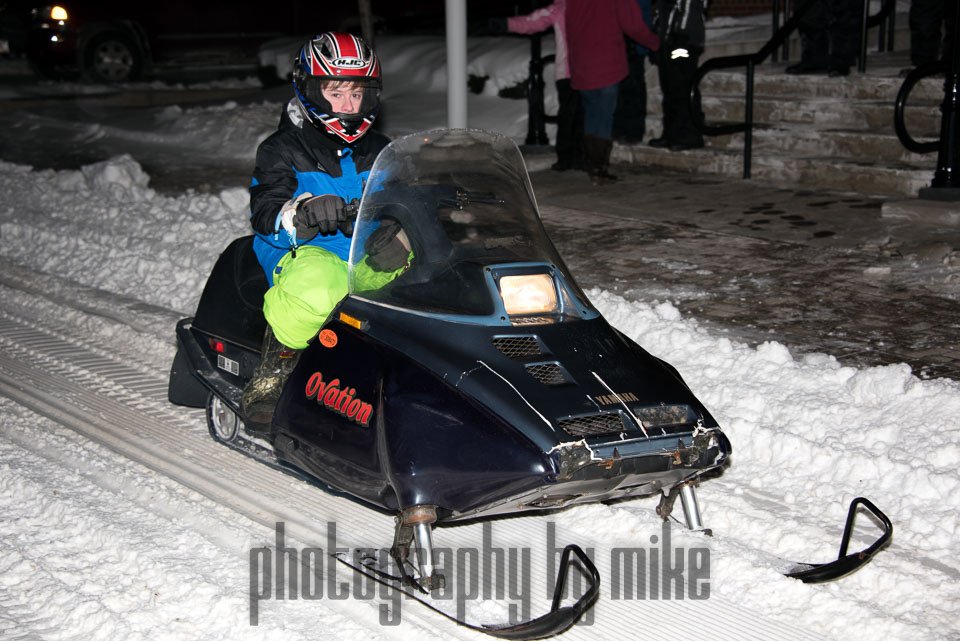 20150213-antique_snowmobile_parade-010-Edit.jpg