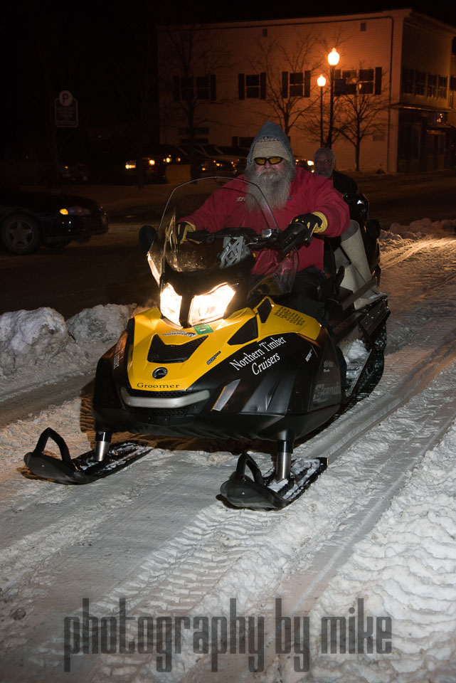 20160212-snowmobile_parade-004.jpg