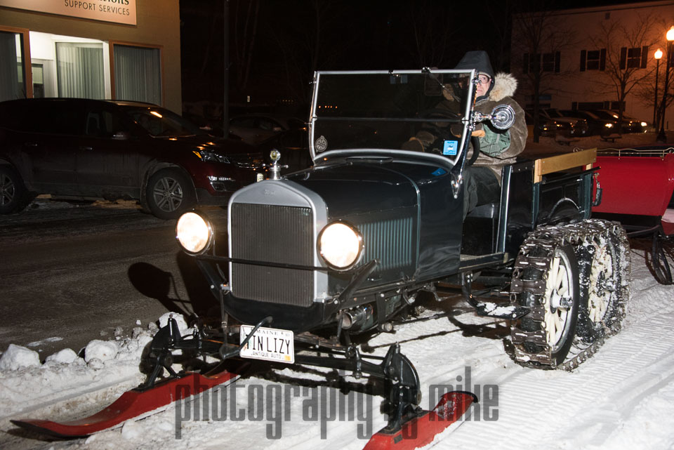 20160212-snowmobile_parade-009.jpg