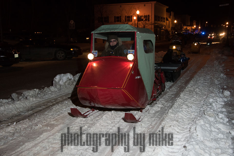 20160212-snowmobile_parade-017.jpg