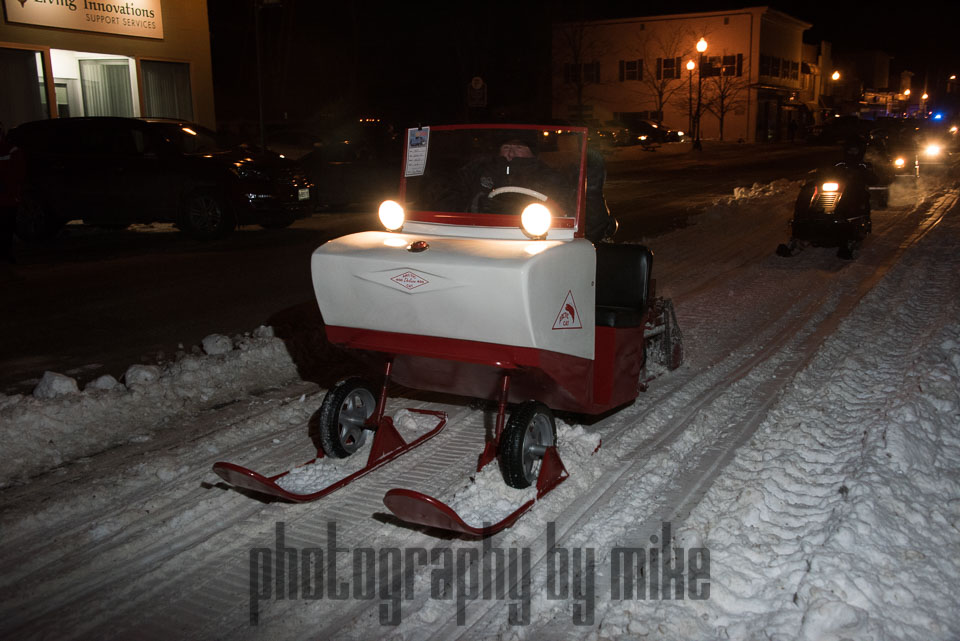 20160212-snowmobile_parade-038.jpg